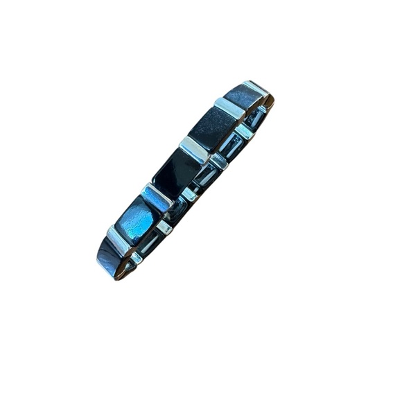 Roxanne Assoulin black enamel and silver stretch bracelet. GUC - Picture 2 of 5